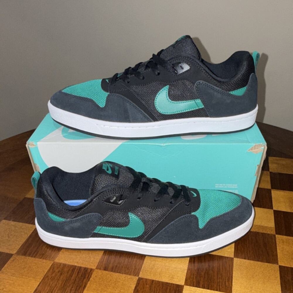 Size 13 Nike SB Alleyoop Black Mystic Green CJ0882-007 - Picture 3 of 10